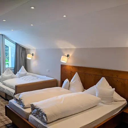 Hotel Germania 3*