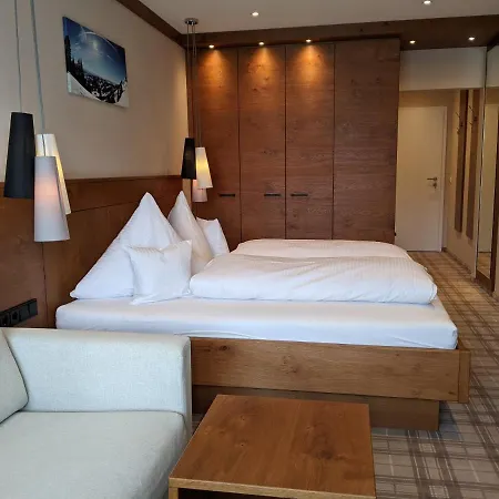 Hotell Germania 3*