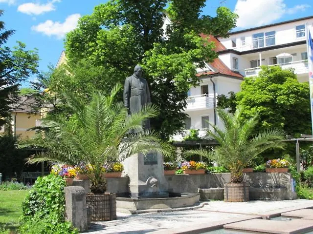 Germania 3*